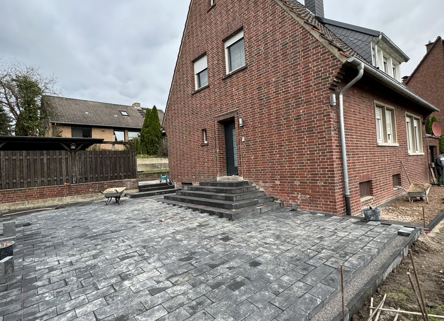 Vorher Nachher Projekt Gartenbau Münster Fernandes und Lopes