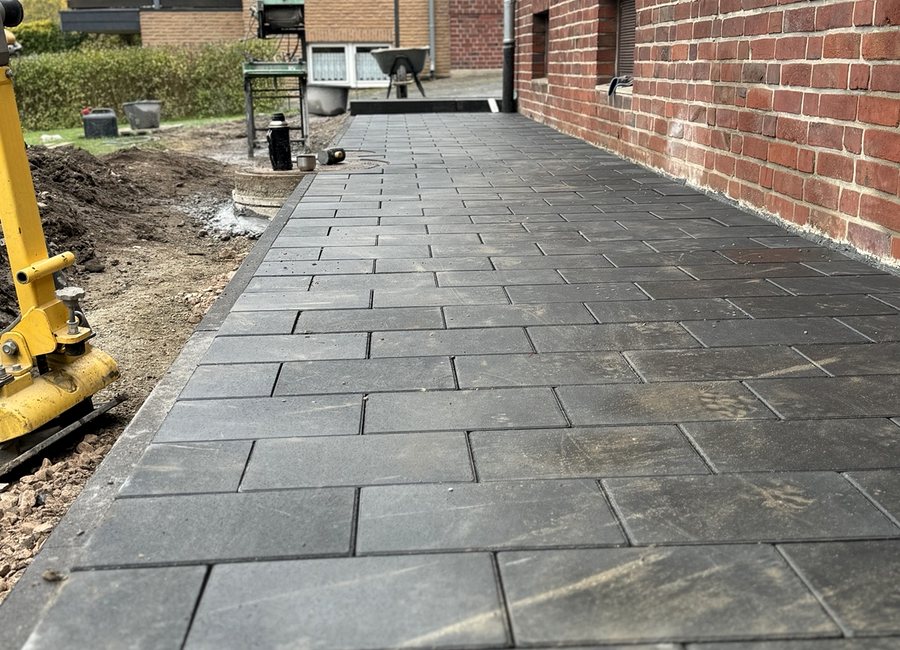 Vorher Nachher Projekt Gartenbau Münster Fernandes und Lopes